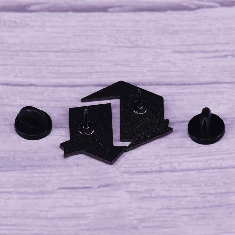 Dungeons & Dragons Inspired Couple Brooch Pin - Vivid Setups