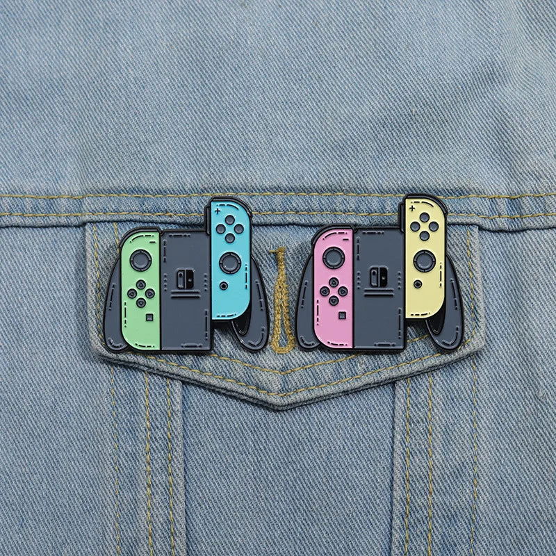 Gaming Themed Enamel Brooch Pin - Vivid Setups