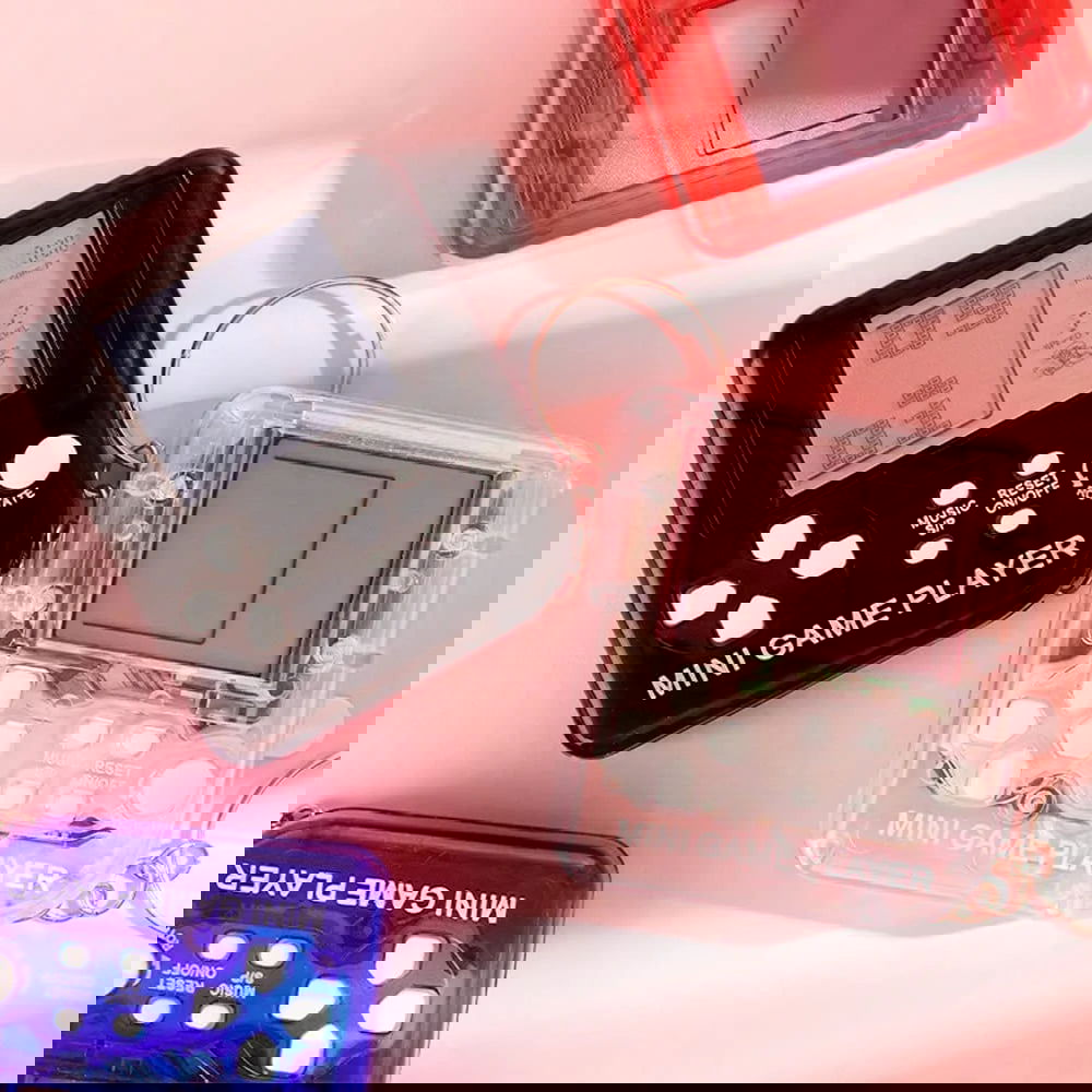 Pocket Micro Retro Game Console Keychain With 26 Games - Vivid Setups