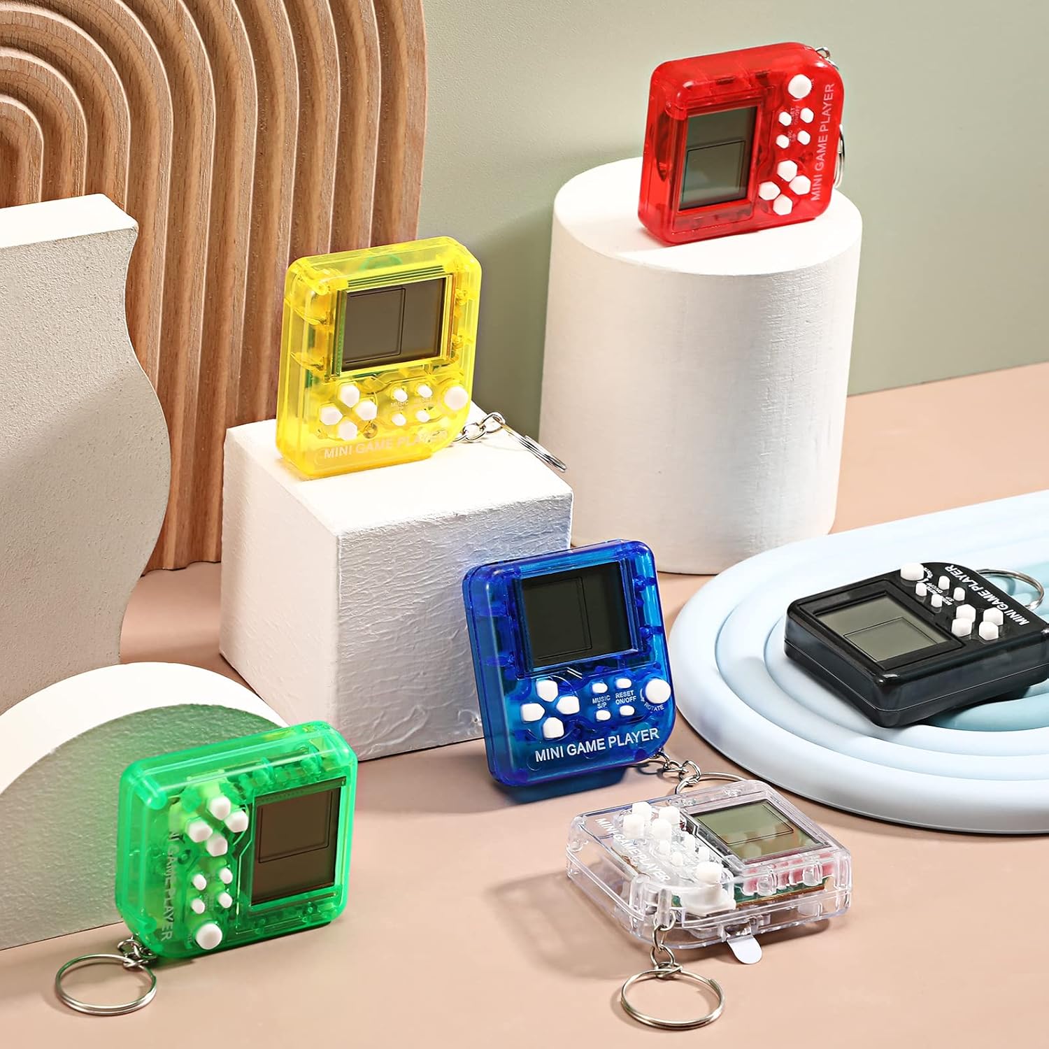 Pocket Micro Retro Game Console Keychain With 26 Games - Vivid Setups